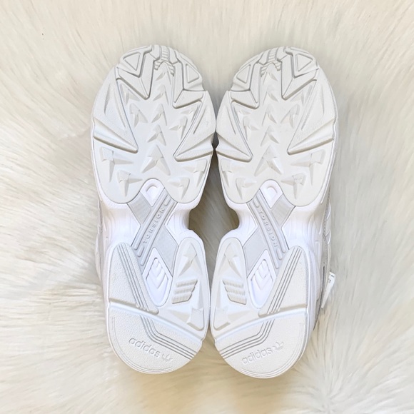 Adidas Originals Men’s Yung-96 Shoes - Picture 7 of 7